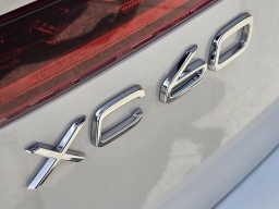 Volvo XC60 Core B5 AWD 2026