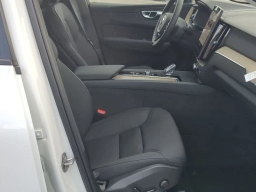Volvo XC60 Core B5 AWD 2026