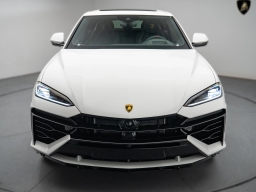 Lamborghini Urus SE AWD 2025