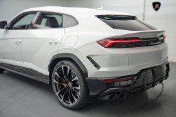 Lamborghini Urus SE AWD 2025