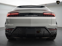 Lamborghini Urus SE AWD 2025