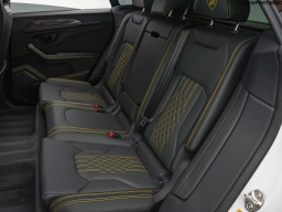 Lamborghini Urus SE AWD 2025
