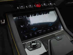 Lamborghini Urus SE AWD 2025