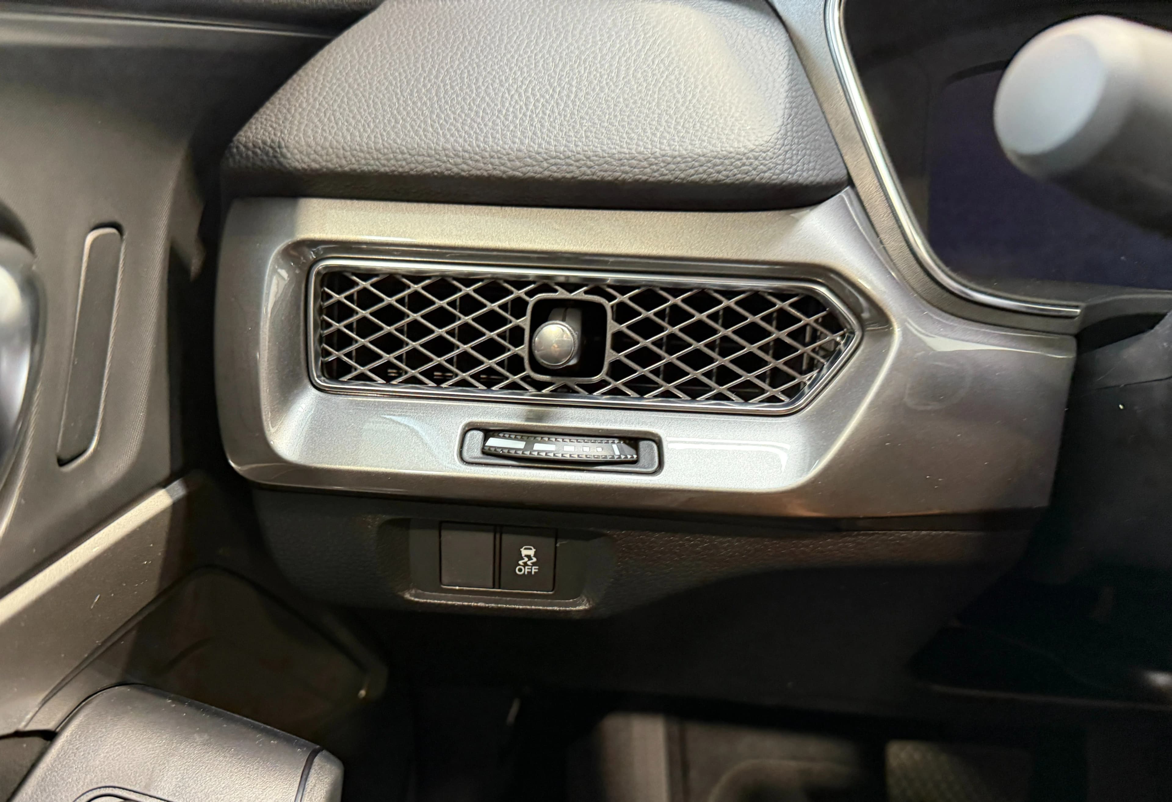 Acura Integra Base (CVT) CVT 2026 — side view