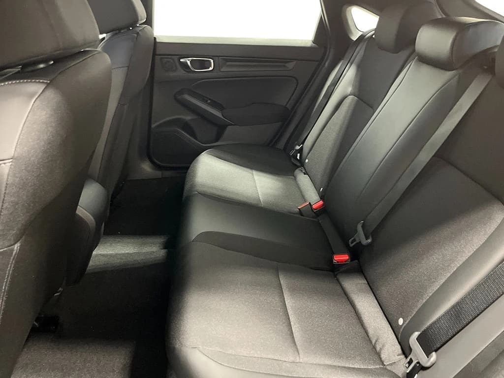 Honda Civic Hatchback Sport CVT 2026 — side view