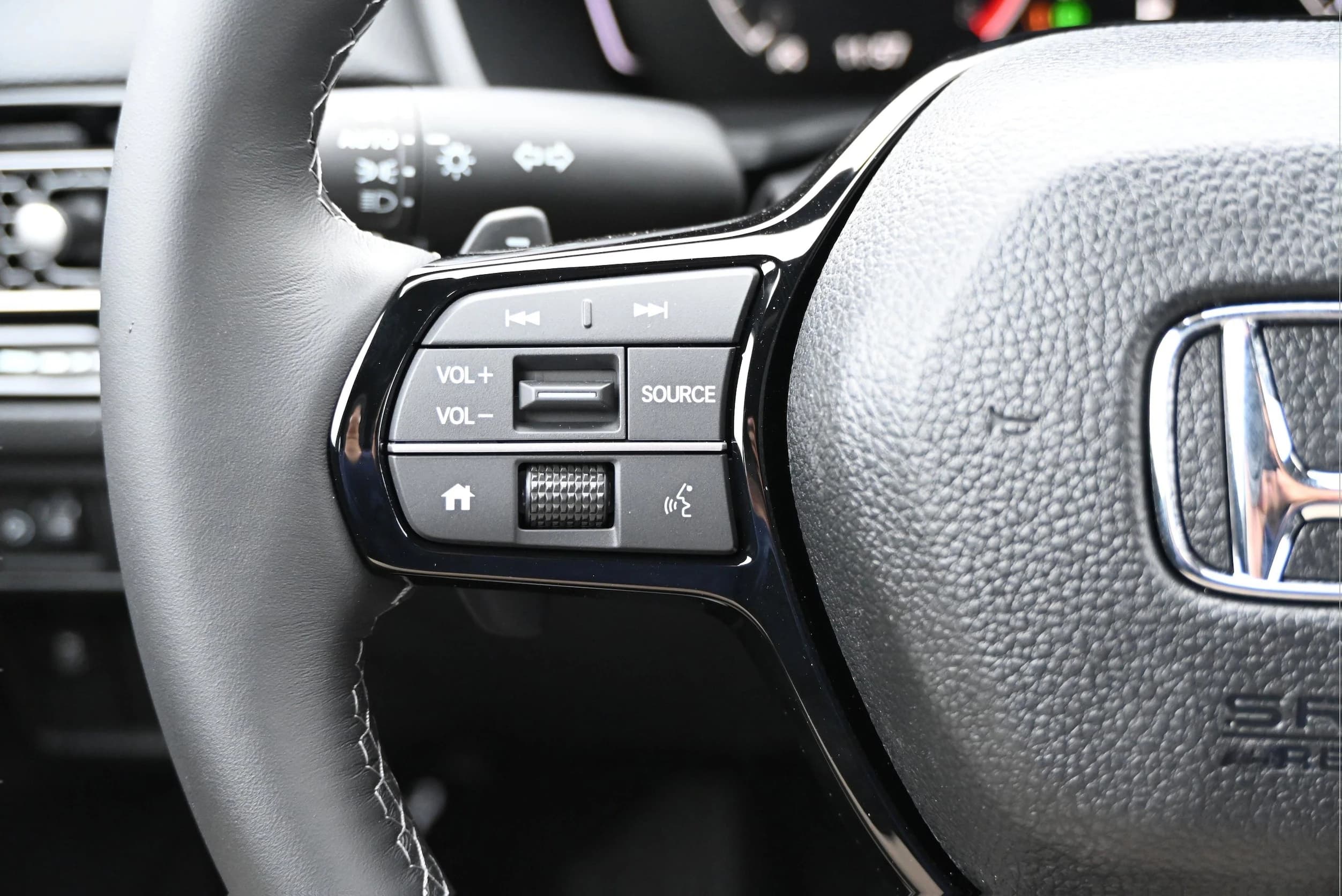 Honda Civic Hatchback Sport CVT 2026 — side view