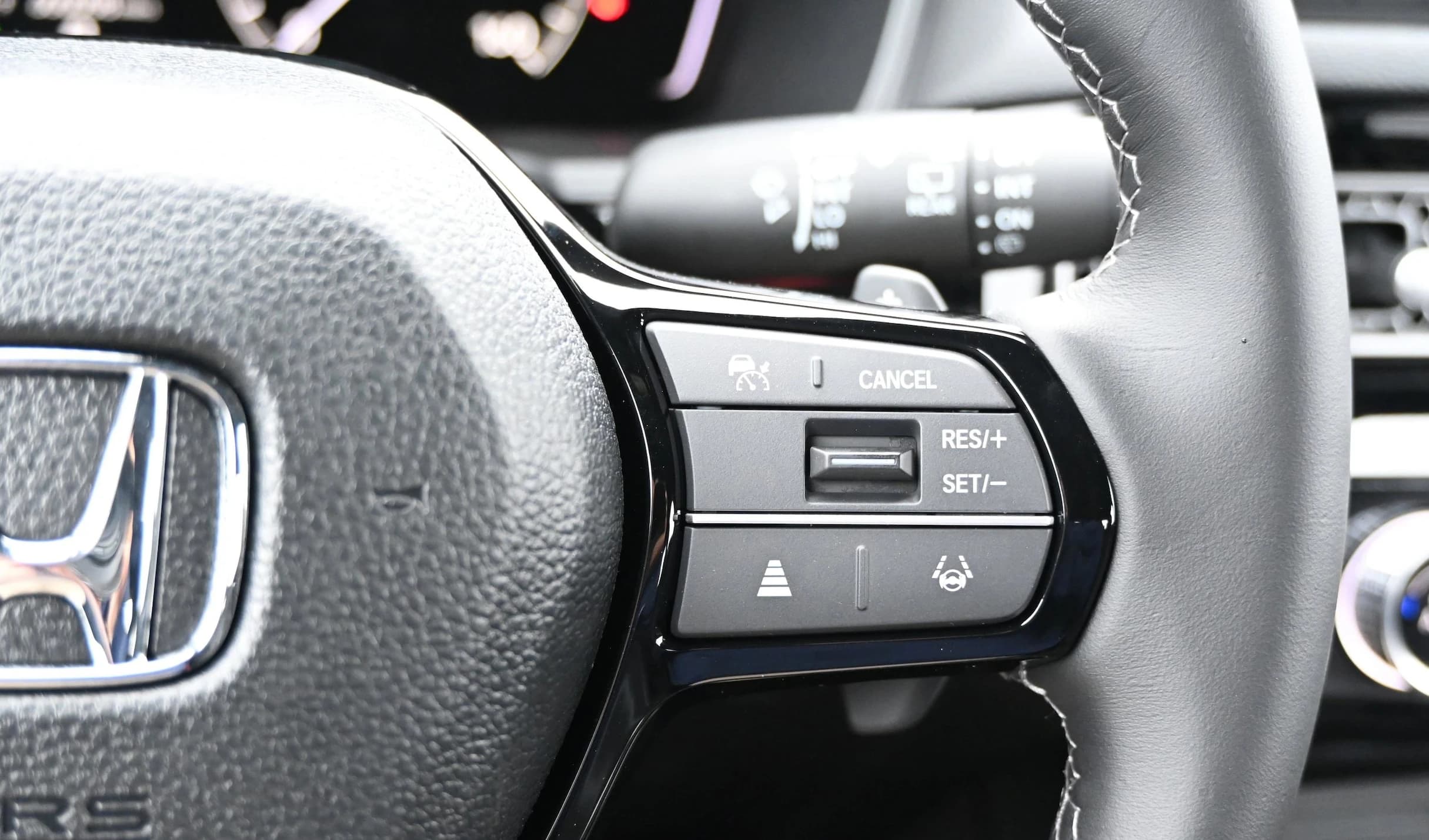 Honda Civic Hatchback Sport CVT 2026 — side view