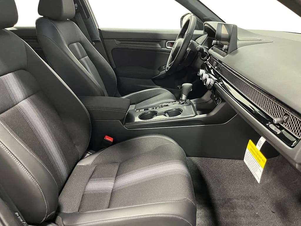 Honda Civic Hatchback Sport CVT 2026 — side view