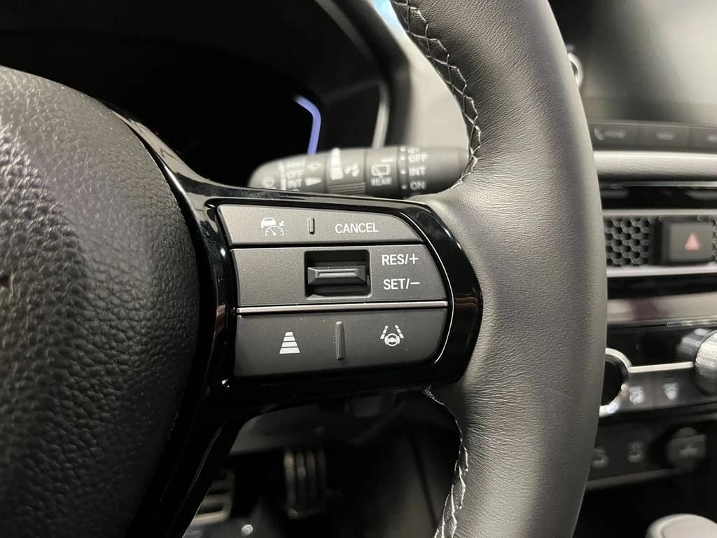 Honda Civic Hatchback Hybrid Sport CVT 2026 — side view