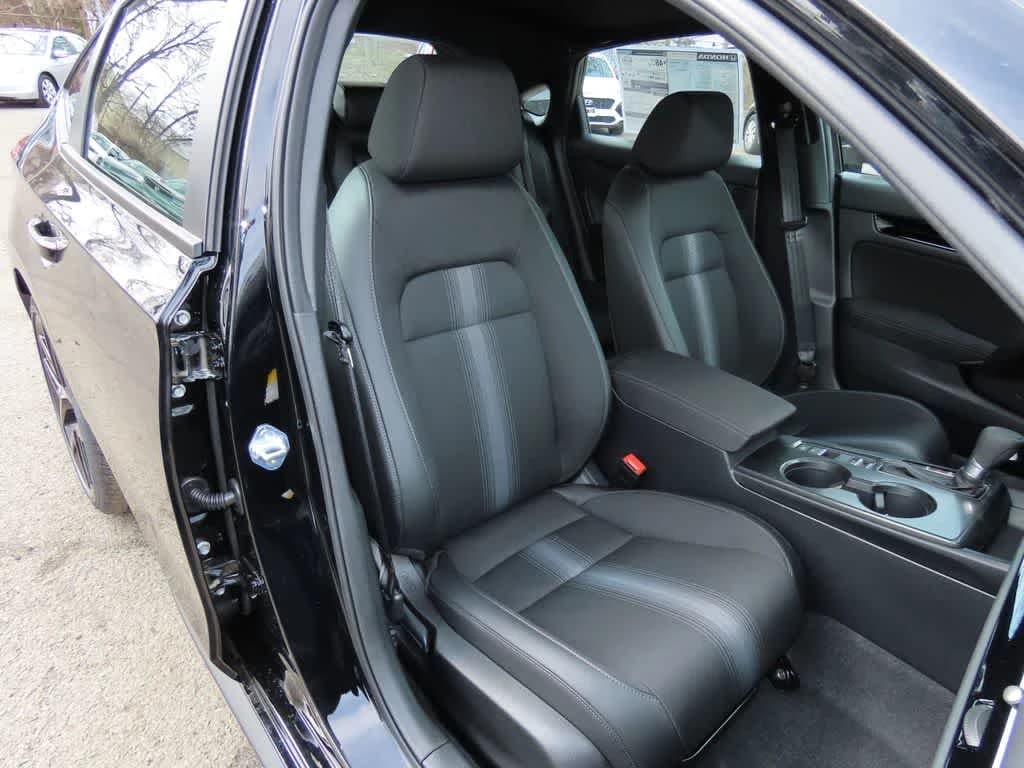 Honda Civic Hatchback Hybrid Sport CVT 2026 — side view