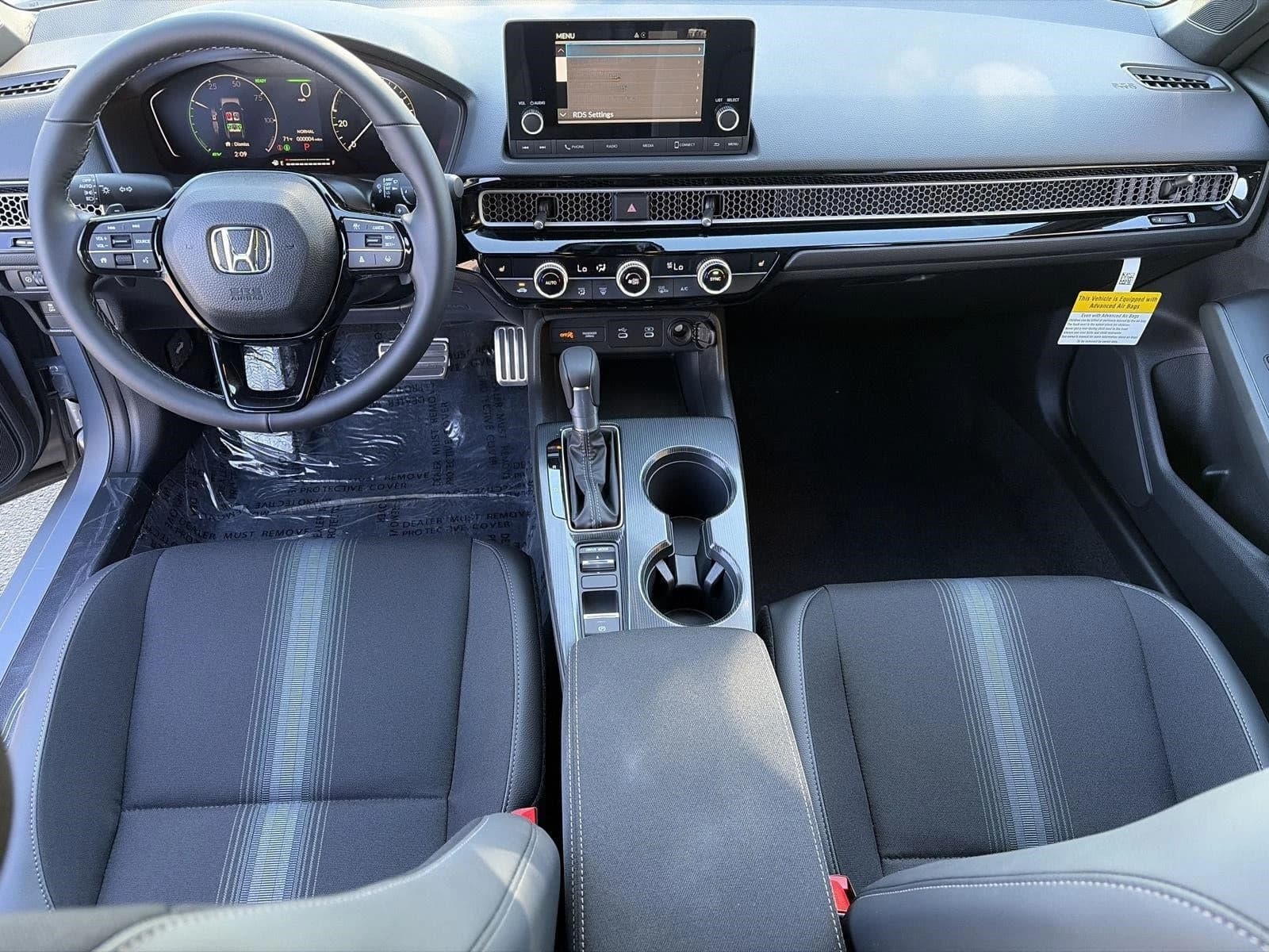 Honda Civic Hatchback Hybrid Sport CVT 2026 — side view