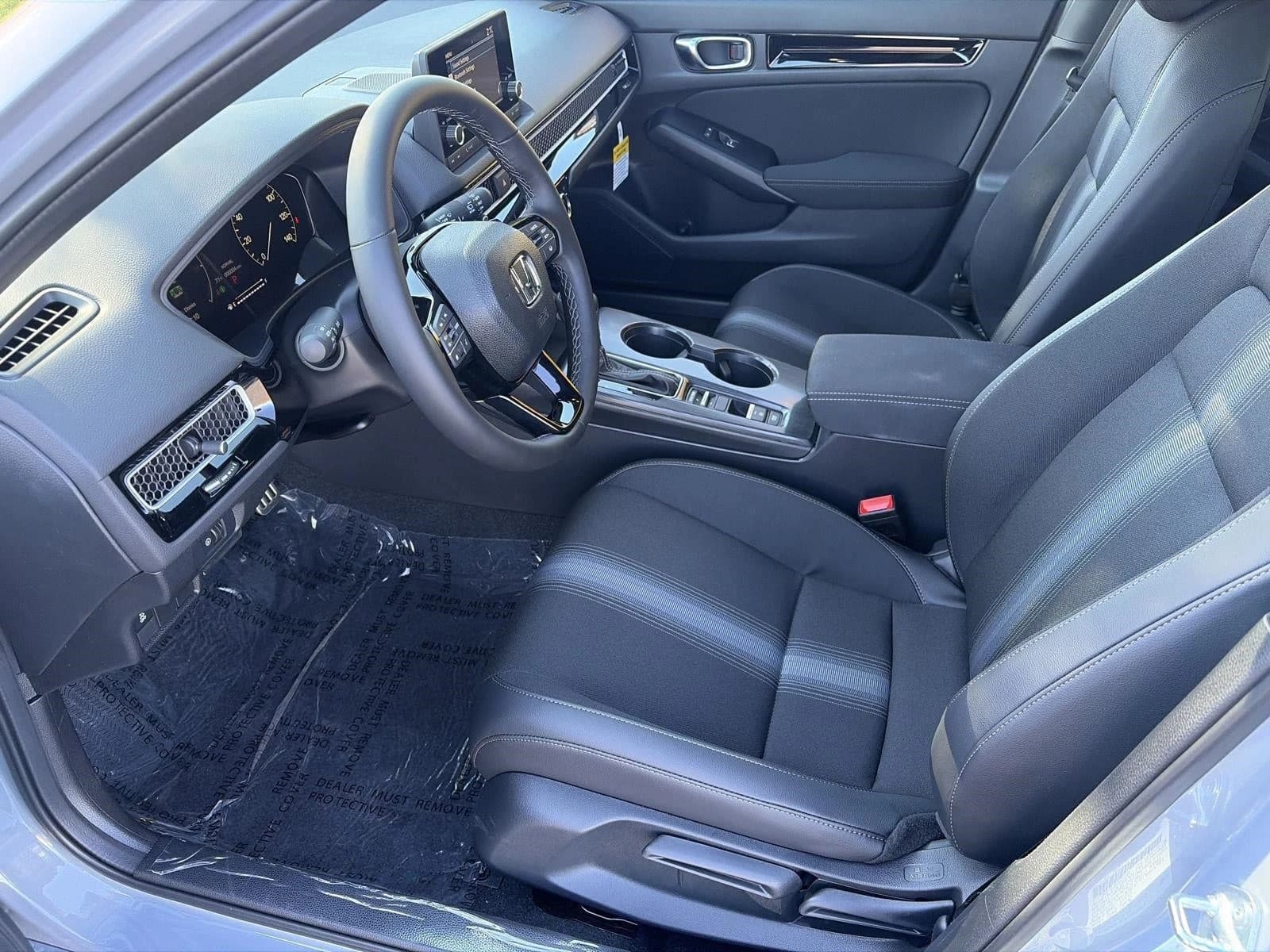 Honda Civic Hatchback Hybrid Sport CVT 2026 — side view