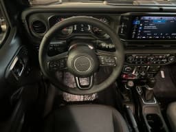Jeep Wrangler Rubicon 2 Door 4x4 2025 — side view