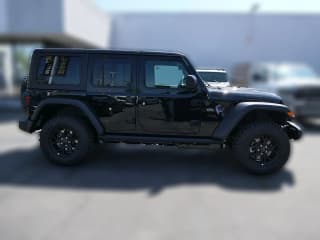 Jeep Wrangler Willys 4 Door 4x4