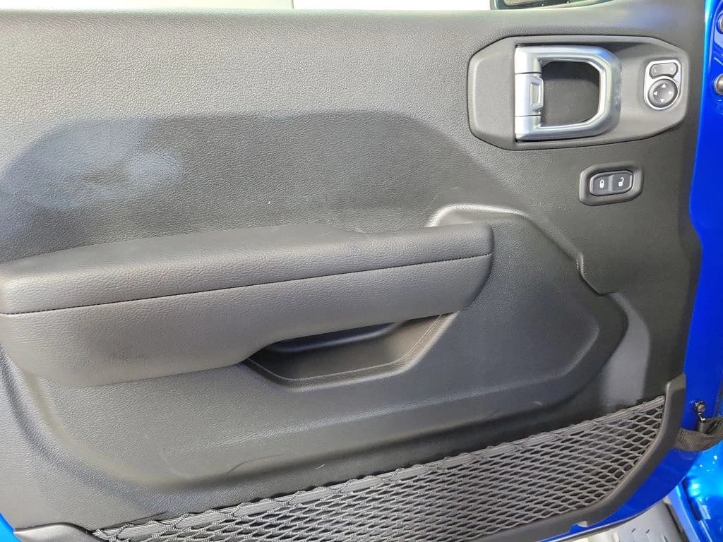 Jeep Wrangler Sport S 4 Door 4x4 2026 — side view