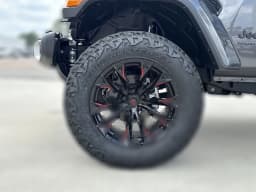 Jeep Wrangler Sahara 4 Door 4x4 2025 — side view