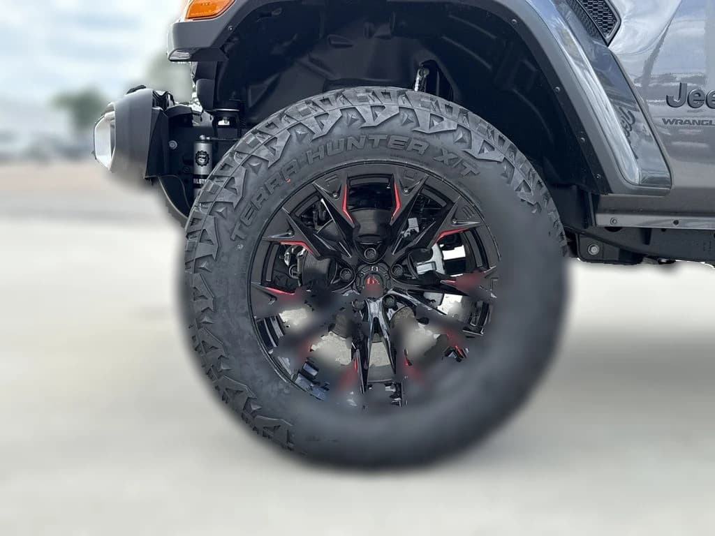 Jeep Wrangler Sahara 4 Door 4x4 2025 — side view