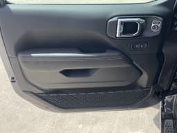 Jeep Wrangler Sahara 4 Door 4x4 2025 — side view