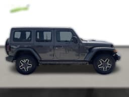 Jeep Wrangler Sahara 4 Door 4x4 2025 — side view