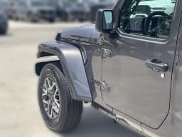 Jeep Wrangler Sahara 4 Door 4x4 2025 — side view