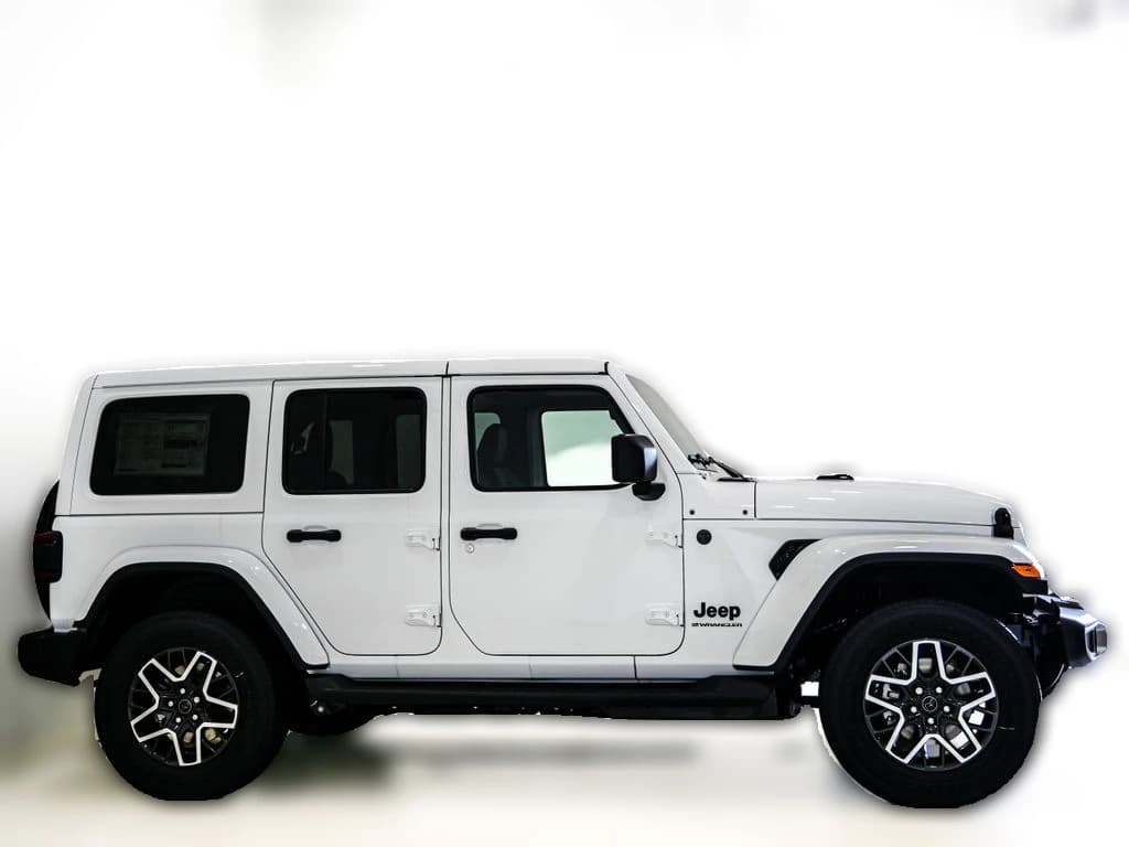 Jeep Wrangler Sahara 4 Door 4x4 2026 — side view