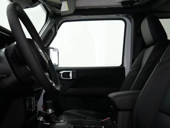 Jeep Wrangler Sahara 4 Door 4x4 2026 — side view