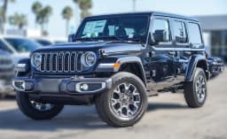 Jeep Wrangler Sahara 4 Door 4x4 2025 — side view