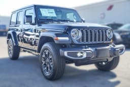 Jeep Wrangler Sahara 4 Door 4x4 2025 — side view