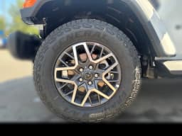 Jeep Wrangler Sahara 4 Door 4x4 2026 — side view