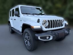 Jeep Wrangler Sahara 4 Door 4x4 2026 — side view