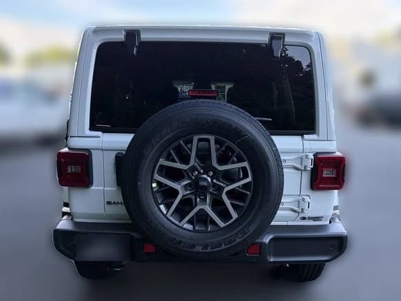 Jeep Wrangler Sahara 4 Door 4x4 2026 — side view