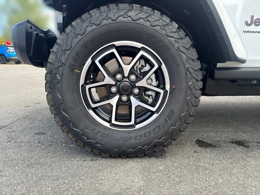 Jeep Wrangler Rubicon 4 Door 4x4 2026 — side view