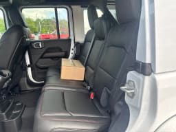 Jeep Wrangler Rubicon 4 Door 4x4 2026 — side view