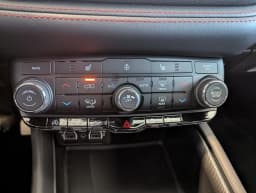 Dodge Durango GT AWD 2026 — side view