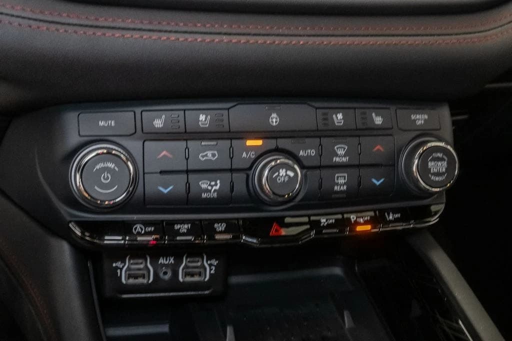 Dodge Durango GT Plus AWD 2026 — side view