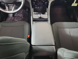Jeep Grand Cherokee Laredo 4x2 2026 — side view
