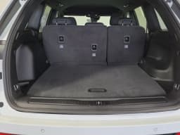 Jeep Grand Cherokee Laredo 4x2 2026 — side view
