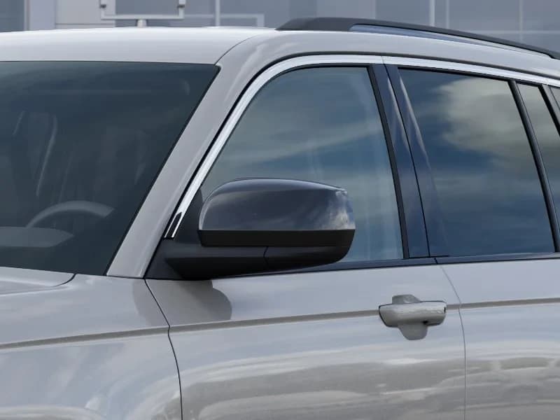 Jeep Grand Cherokee Laredo X 4x2 2026 — side view