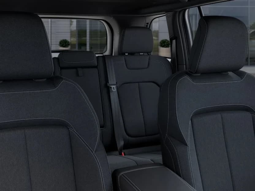 Jeep Grand Cherokee Laredo X 4x2 2026 — side view