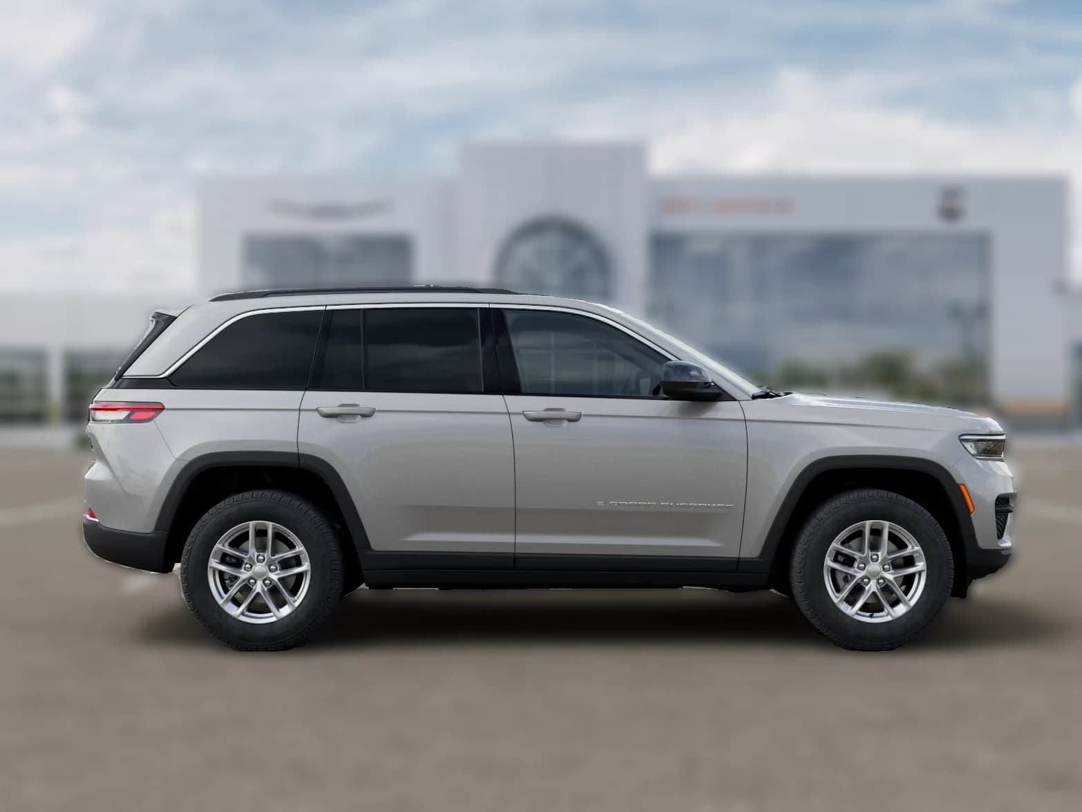 Jeep Grand Cherokee Laredo X 4x2 2026 — side view