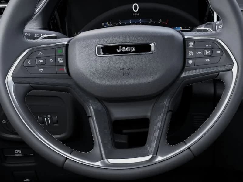Jeep Grand Cherokee Laredo X 4x2 2026 — side view