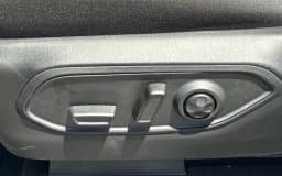 Jeep Grand Cherokee Laredo 4x2 2026 — side view