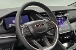 Jeep Grand Cherokee Laredo 4x2 2026 — side view