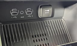Jeep Grand Cherokee Laredo Altitude 4x2 2026 — side view