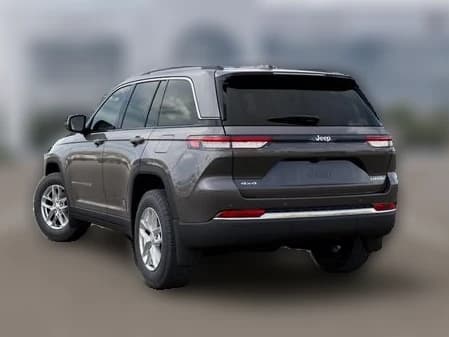 Jeep Grand Cherokee Laredo X 4x4 2026 — side view