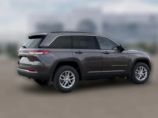 Jeep Grand Cherokee Laredo X 4x4 2026 — side view