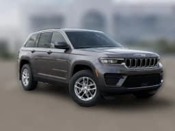 Jeep Grand Cherokee Laredo X 4x4 2026 — side view
