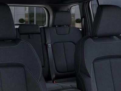 Jeep Grand Cherokee Laredo X 4x4 2026 — side view