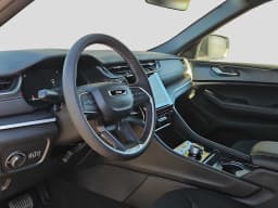 Jeep Grand Cherokee Laredo X 4x4 2026 — side view