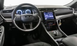 Jeep Grand Cherokee Laredo 4x4 2026 — side view
